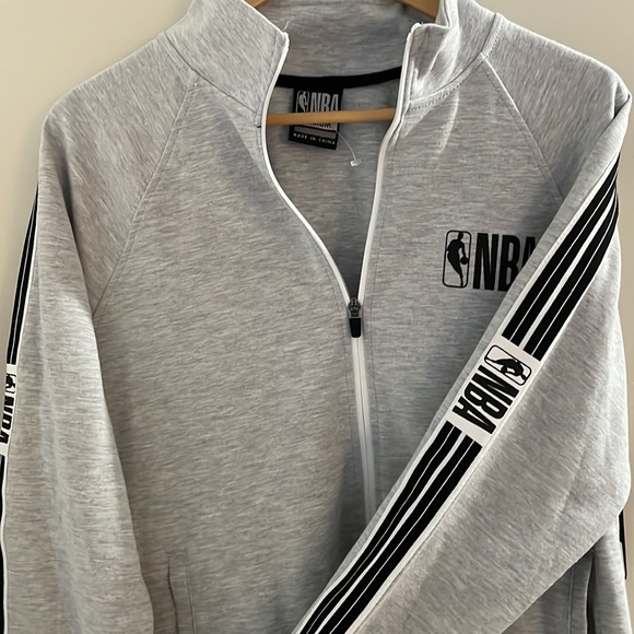 NEW Mens NBA zip up sweater size medium. Medium mens NBA top - Picture 4 of 8